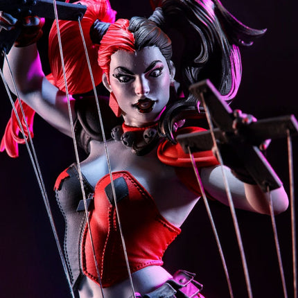 Harley Quinn  Red, White & Black DC Comics Red, White & Black Statue 1/10 by Emanuela Lupacchino 18 cm